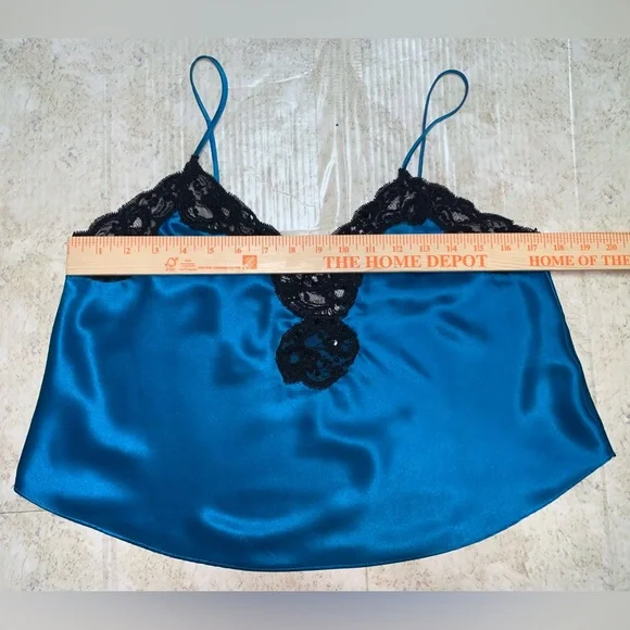 ** Sale ** Vintage Gold Label Victoria’s Secret Pajamas - Picture 10 of 16